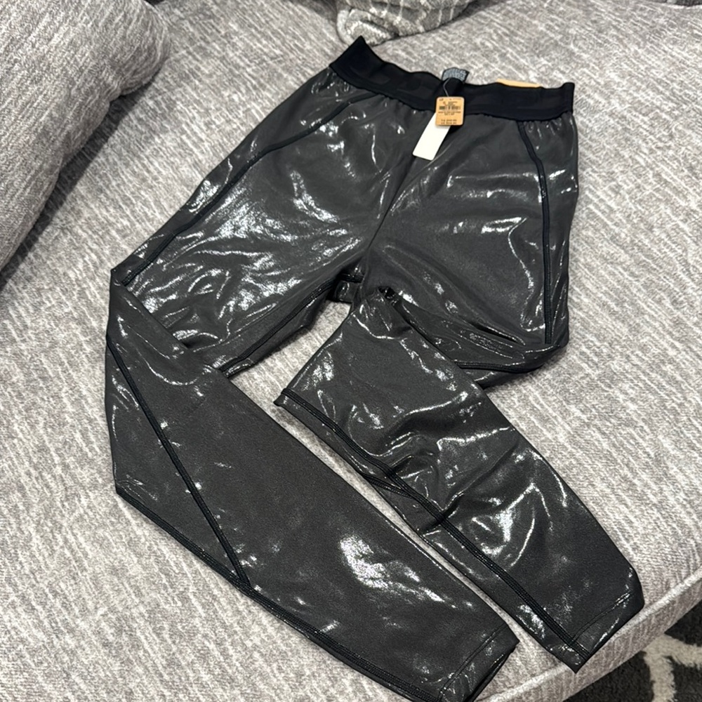 PINK Victoria's Secret Shiny Black Leggings